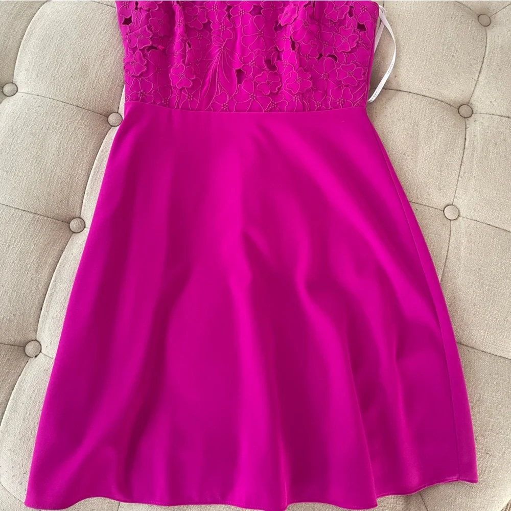 Laundry hot pink sleeveless dress with lace detailing - Picture 4 of 9